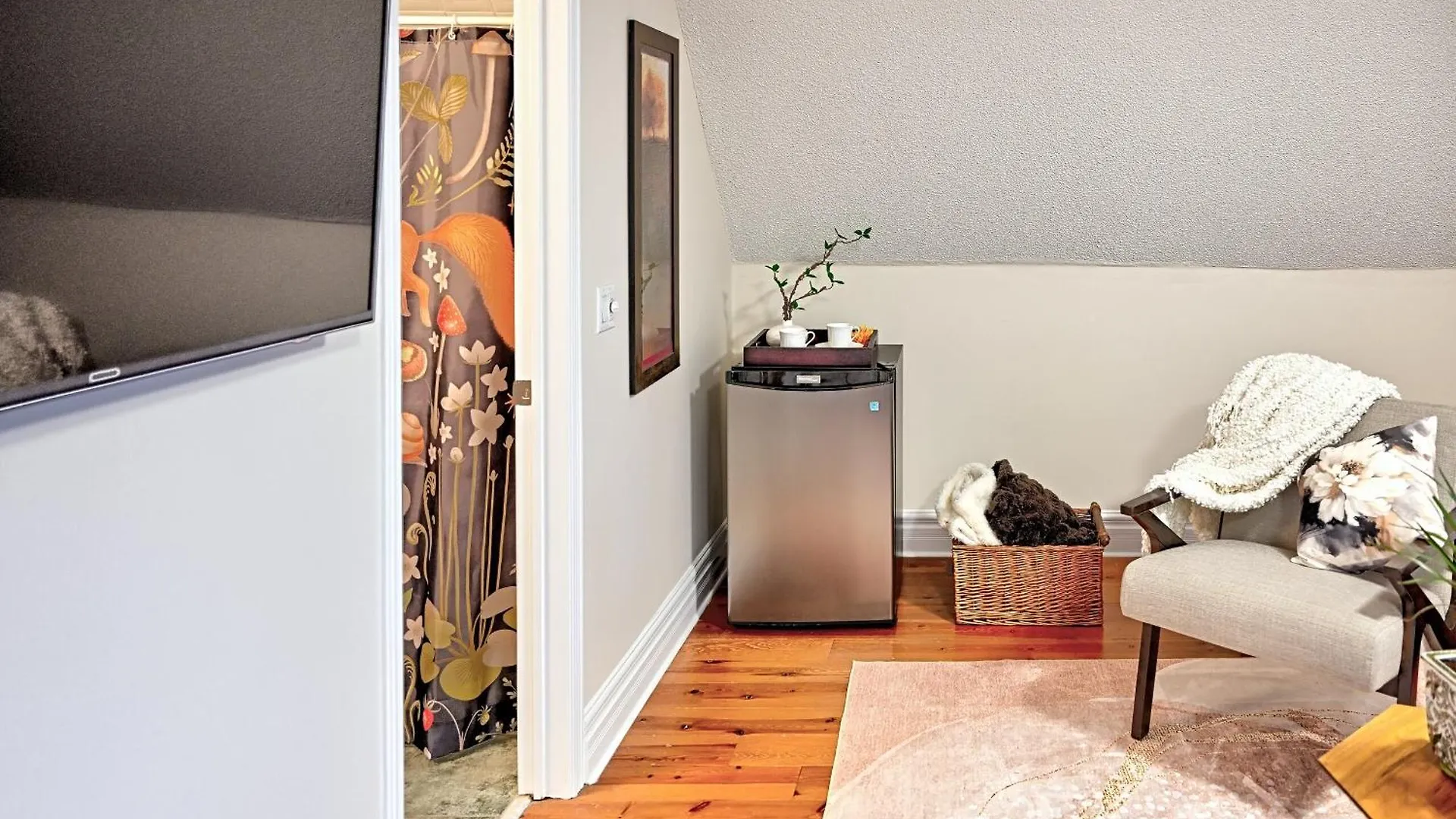 Welcome Home! Acores Bed & Breakfast Toronto