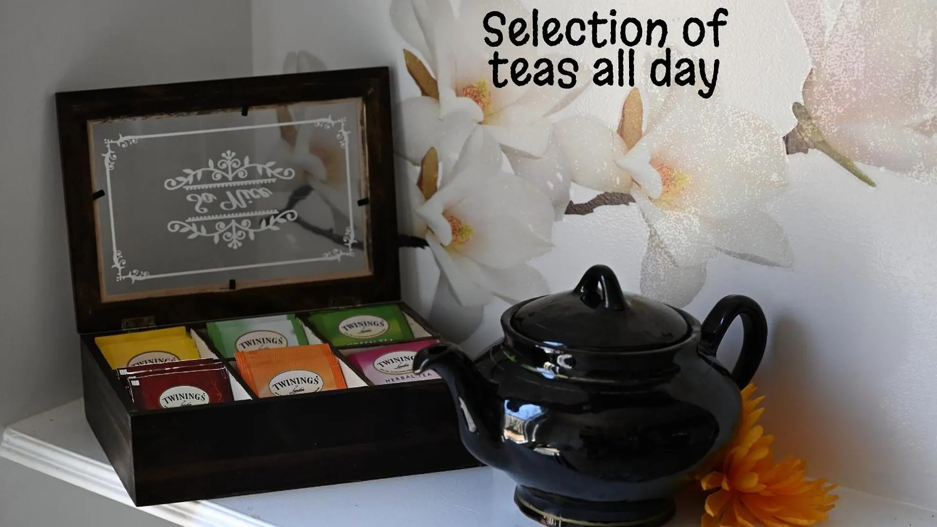 Welcome Home! Acores Bed & Breakfast Toronto